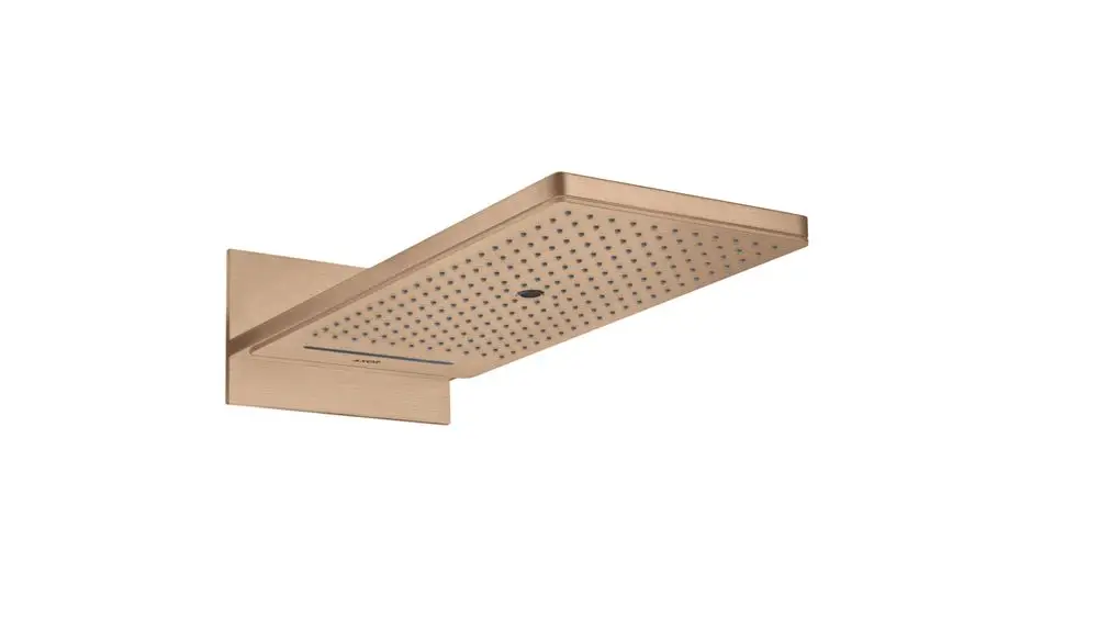 Kopfbrause in brushed red gold mit quadratischer Form und integrierten Düsen, montiert an einer Wand. Das Produkt ist von AXOR.
